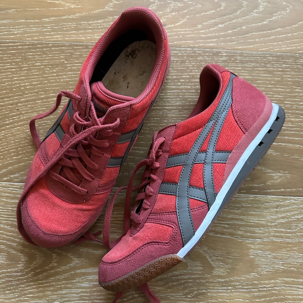 Orange/Red Onitsuka Tiger Ultimate 81 Corduroy Suede Men’s 9